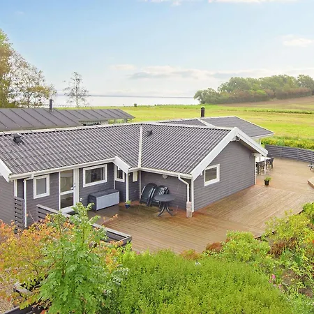 4 Star In Sjolund-by Traum Feriehus Sjolund